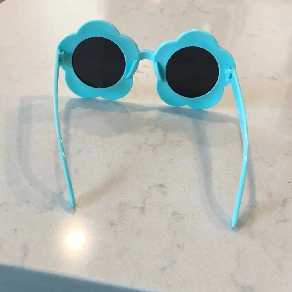 Blue Flower-Shaped kids Sunglasses